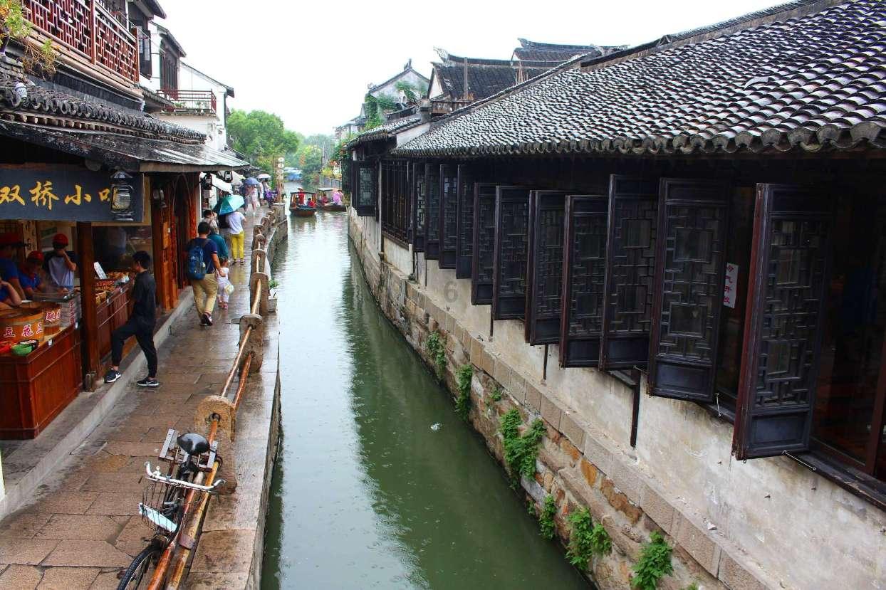记者:卡塔尔能帮的已经尽力了,就怕赛后全是孙红雷的经典梗图